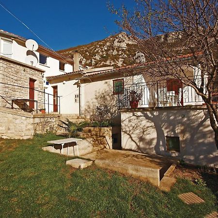 2 Bedroom Awesome Apartment In Plomin Exterior foto